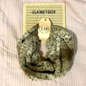 NEW! Faux fur snow leopard ocelot print scarf